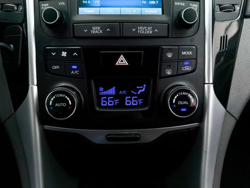 Used 2014 Hyundai Sonata SE FWD image 19