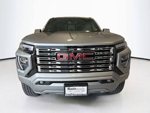 Used 2024 GMC Canyon Denali image 2