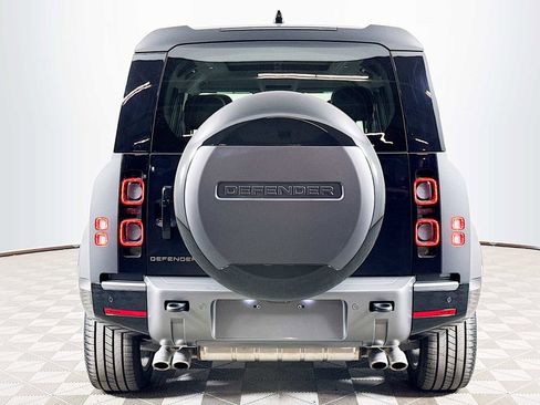 Used 2025 Land Rover Defender 110 V8 AWD/4WD image 6