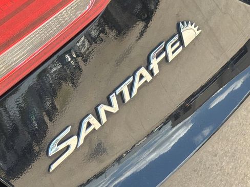 Used 2017 Hyundai Santa Fe Sport w/ 2.4L Tech Package 04 FWD image 9