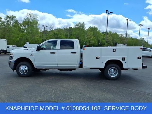 New 2026 RAM 3500 Tradesman w/ Chrome Appearance Group A AWD/4WD image 4