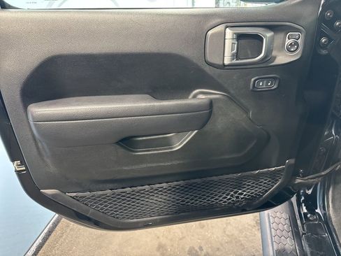 Used 2024 Jeep Wrangler Unlimited Sport AWD/4WD image 29