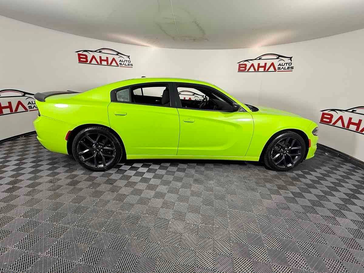 Used 2019 Dodge Charger SXT w/ Blacktop Package RWD image 13