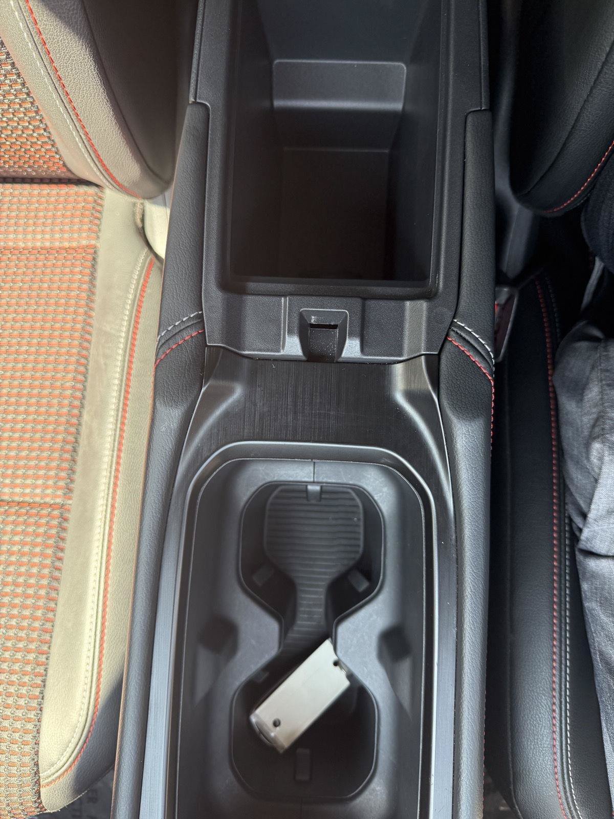 Used 2025 Nissan Kicks SR AWD/4WD image 15