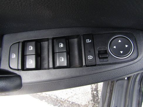 Used 2021 Kia Seltos S FWD image 11