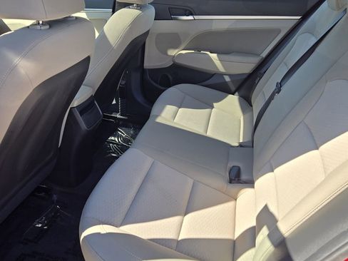 Used 2020 Hyundai Elantra Value Edition image 11