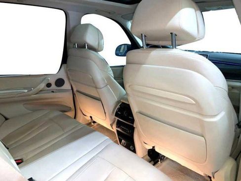 Used 2015 BMW X5 xDrive50i image 39