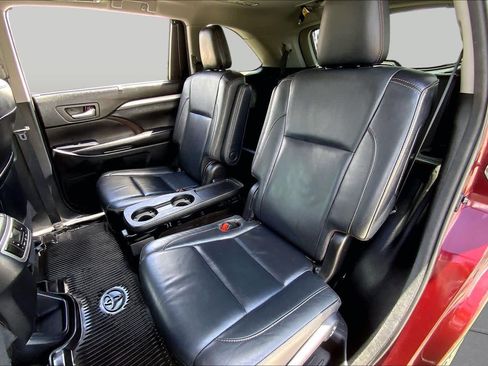 Used 2017 Toyota Highlander XLE FWD image 20
