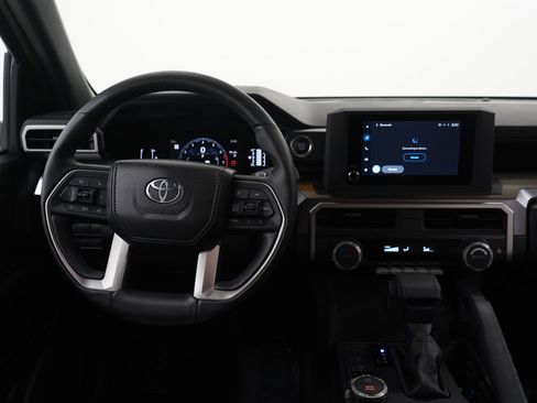 Used 2025 Toyota 4Runner SR5 image 12