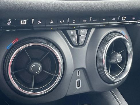 Used 2023 Chevrolet Blazer LT image 22