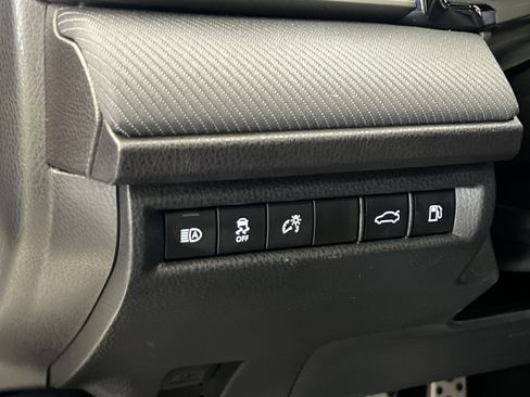 Used 2025 Toyota Camry SE FWD image 39