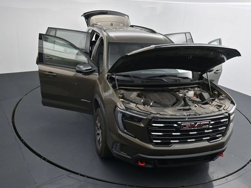 Used 2025 GMC Acadia AT4 AWD/4WD image 25