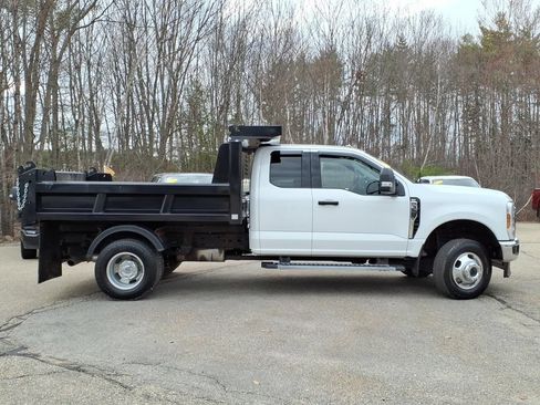 Used 2024 Ford F350 XLT w/ XLT Value Package AWD/4WD image 3