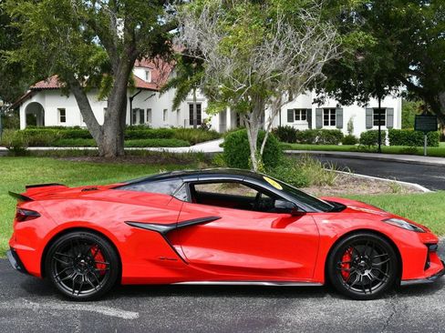 Used 2023 Chevrolet Corvette Z06 w/ Stealth Interior Trim Package RWD image 47