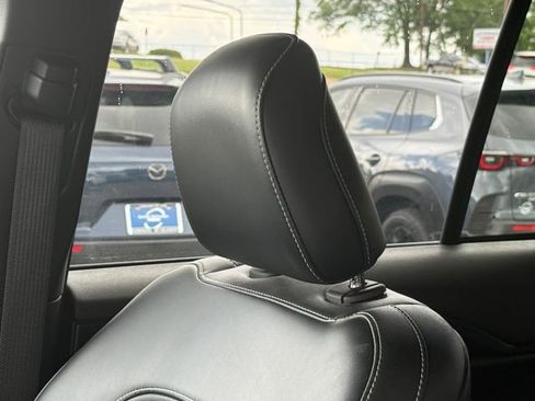 Used 2023 Jeep Grand Cherokee Altitude image 10