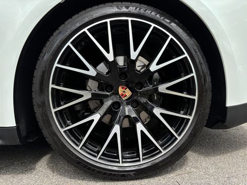 Used 2025 Porsche Panamera 4 AWD/4WD image 59