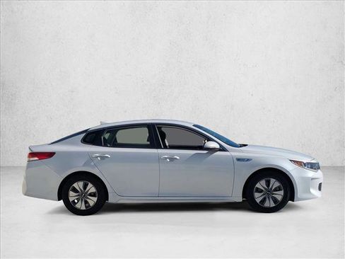 Used 2018 Kia Optima Premium image 4