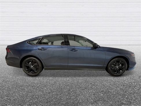 New 2025 Honda Accord SE image 7