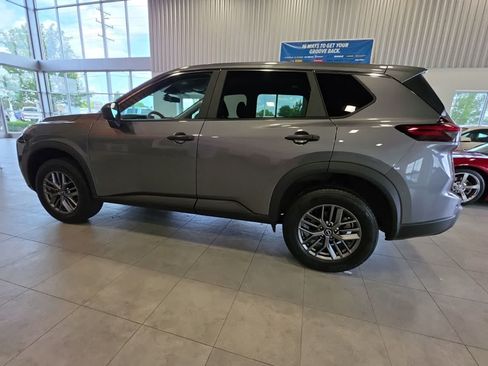 Used 2024 Nissan Rogue S AWD/4WD image 11