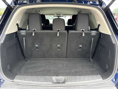 Used 2025 Nissan Pathfinder SV FWD image 24