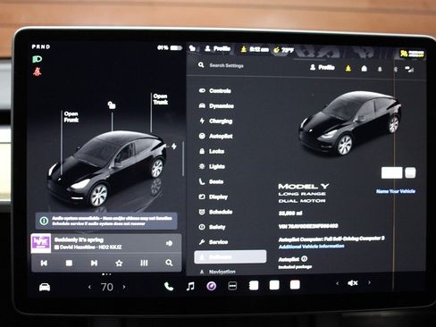 Used 2022 Tesla Model Y Long Range image 22