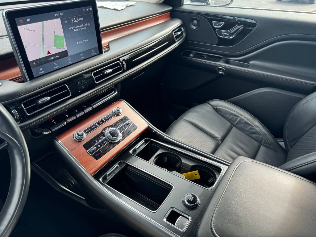 Used 2023 Lincoln Aviator Reserve AWD/4WD image 10