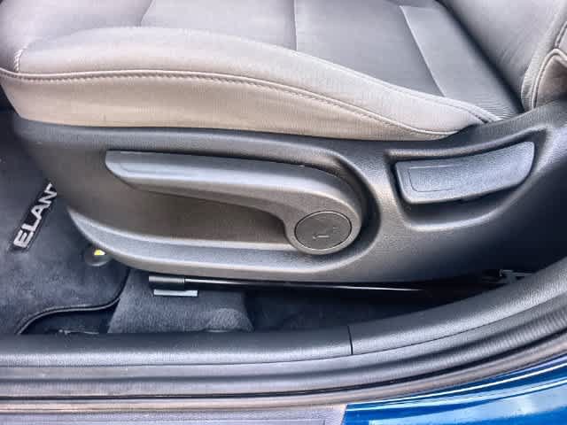 Used 2018 Hyundai Elantra SEL w/ Cargo Package FWD image 30