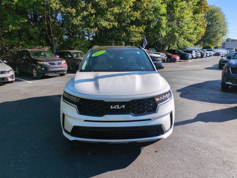 Used 2023 Kia Sorento S w/ Panoramic Sunroof Package FWD image 2