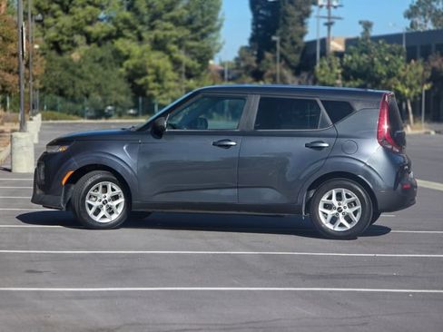 Used 2022 Kia Soul LX w/ Technology Package FWD image 39