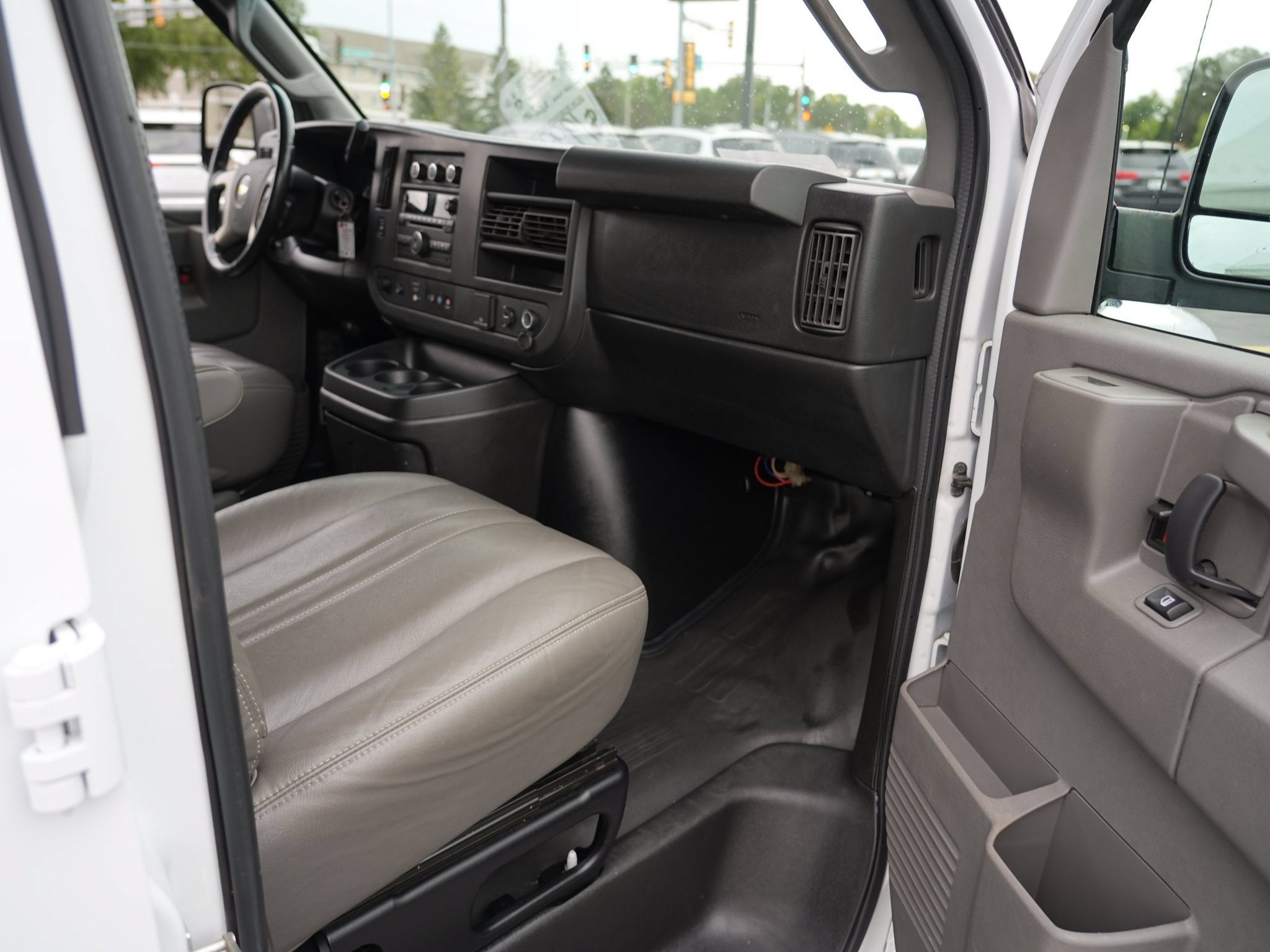 Used 2017 Chevrolet Express 2500 LS RWD image 26