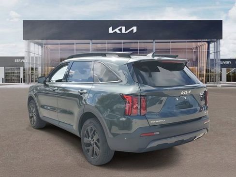 Certified 2023 Kia Sorento S w/ Panoramic Sunroof Package image 4