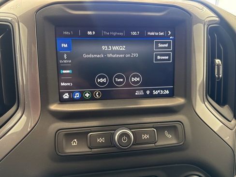 Used 2021 Chevrolet Silverado 1500 Custom Trail Boss w/ LPO, Dark Essentials Package image 17