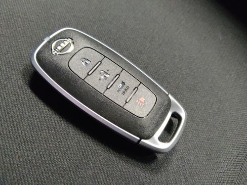 Used 2025 Nissan Sentra S FWD image 32