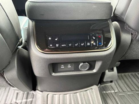 Certified 2026 INFINITI QX80 4WD w/ Sport Exterior Package image 25