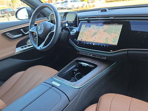 Certified 2025 Mercedes-Benz E 450 4MATIC Sedan image 20