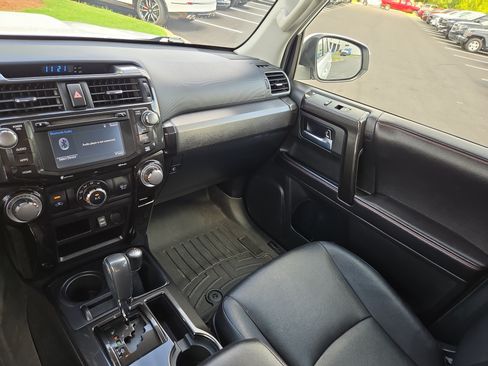 Used 2016 Toyota 4Runner Trail Premium AWD/4WD image 23