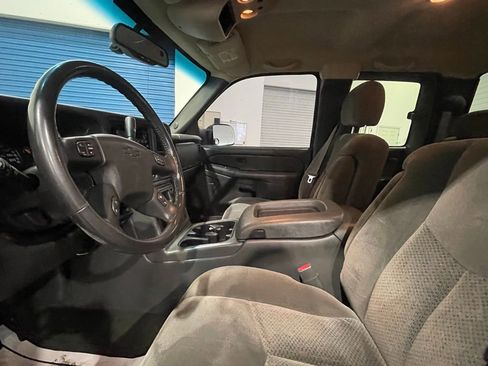 Used 2004 Chevrolet Silverado 3500 4x4 Extended Cab w/ Skid Plate Package image 33