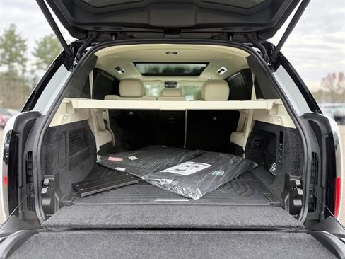 Used 2025 Land Rover Range Rover Long Wheelbase SE image 22
