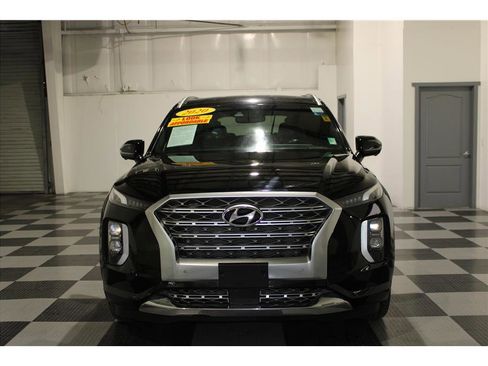 Used 2020 Hyundai Palisade Limited image 3