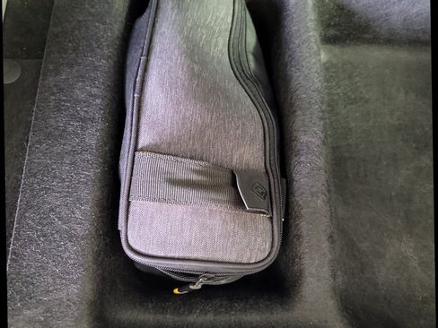 Used 2024 Rivian R1S Adventure AWD/4WD image 34