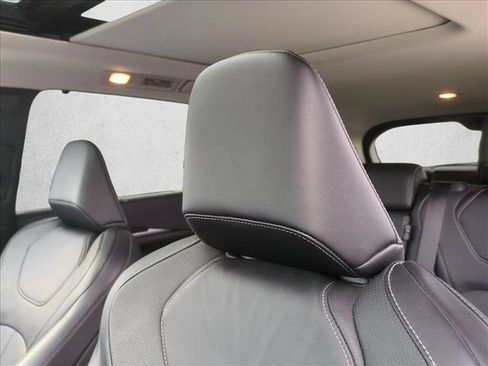 Used 2023 INFINITI QX60 Sensory w/ Vision Package AWD/4WD image 16
