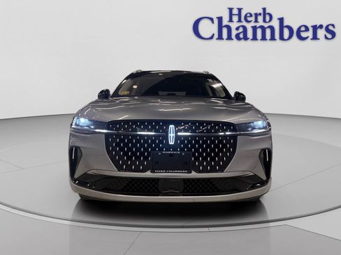 Used 2024 Lincoln Nautilus Reserve image 4