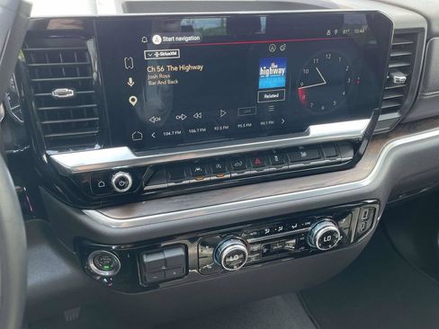 Used 2025 GMC Sierra 1500 SLT RWD image 20