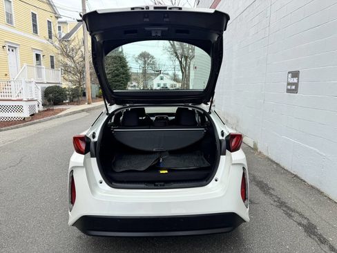 Used 2020 Toyota Prius Prime LE image 11