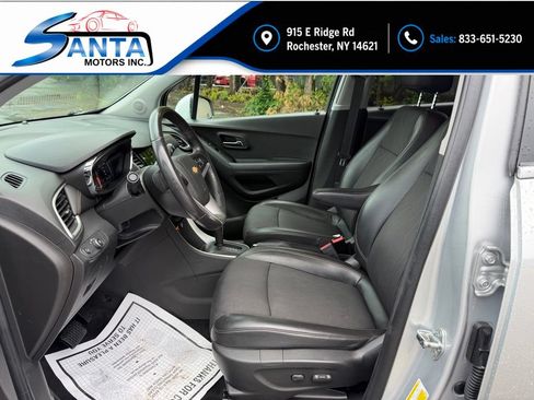 Used 2019 Chevrolet Trax LT w/ LT Convenience Package AWD/4WD image 6