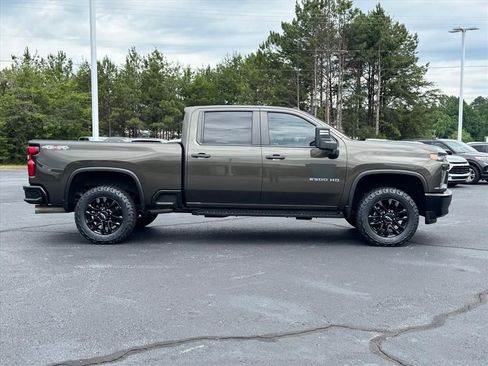 Used 2023 Chevrolet Silverado 2500 Custom w/ Custom Value Package AWD/4WD image 2