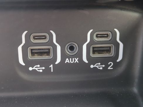 Used 2019 RAM 3500 Laramie image 23