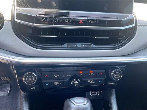 Used 2022 Jeep Compass Limited w/ Elite Group AWD/4WD image 35