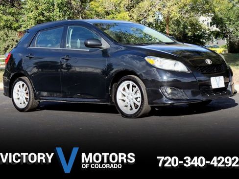 Used 2010 Toyota Matrix image 1