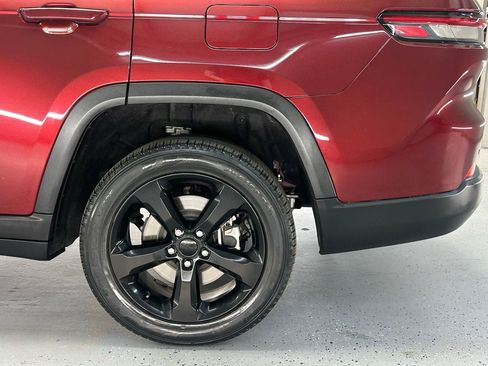 Used 2023 Jeep Grand Cherokee L Limited w/ Black Appearance Package RWD image 6